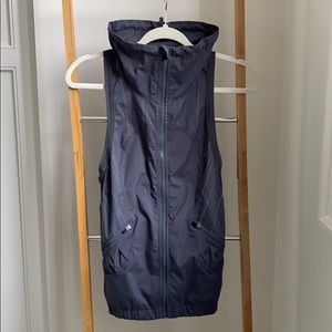 Lululemon vest.